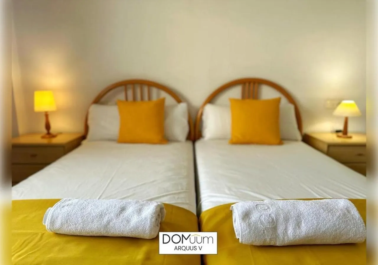 Domuum Holidays - Arquus V Salou 0*,  Spain